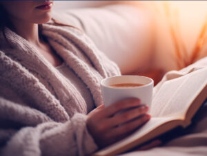 Jak spać, żeby się wyspać? Poznaj 6 porad na zdrowy sen