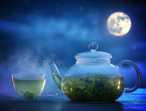 Czy&nbsp;zielona herbata na&nbsp;noc pomoże nam szybciej zasnąć?